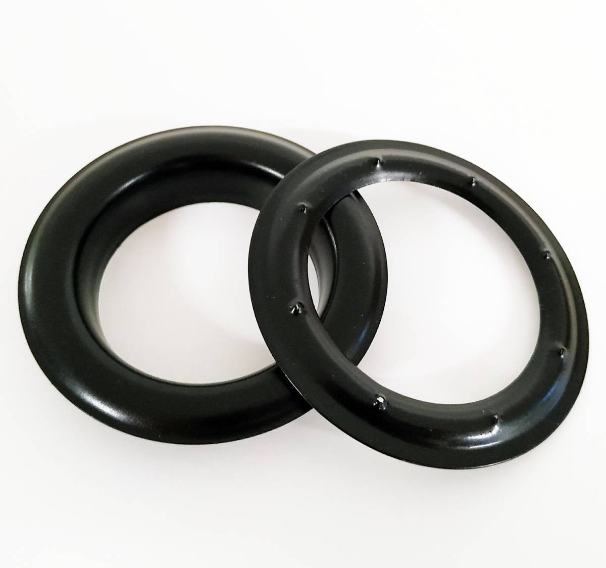 Oeillets Noir mat Ø 40mm