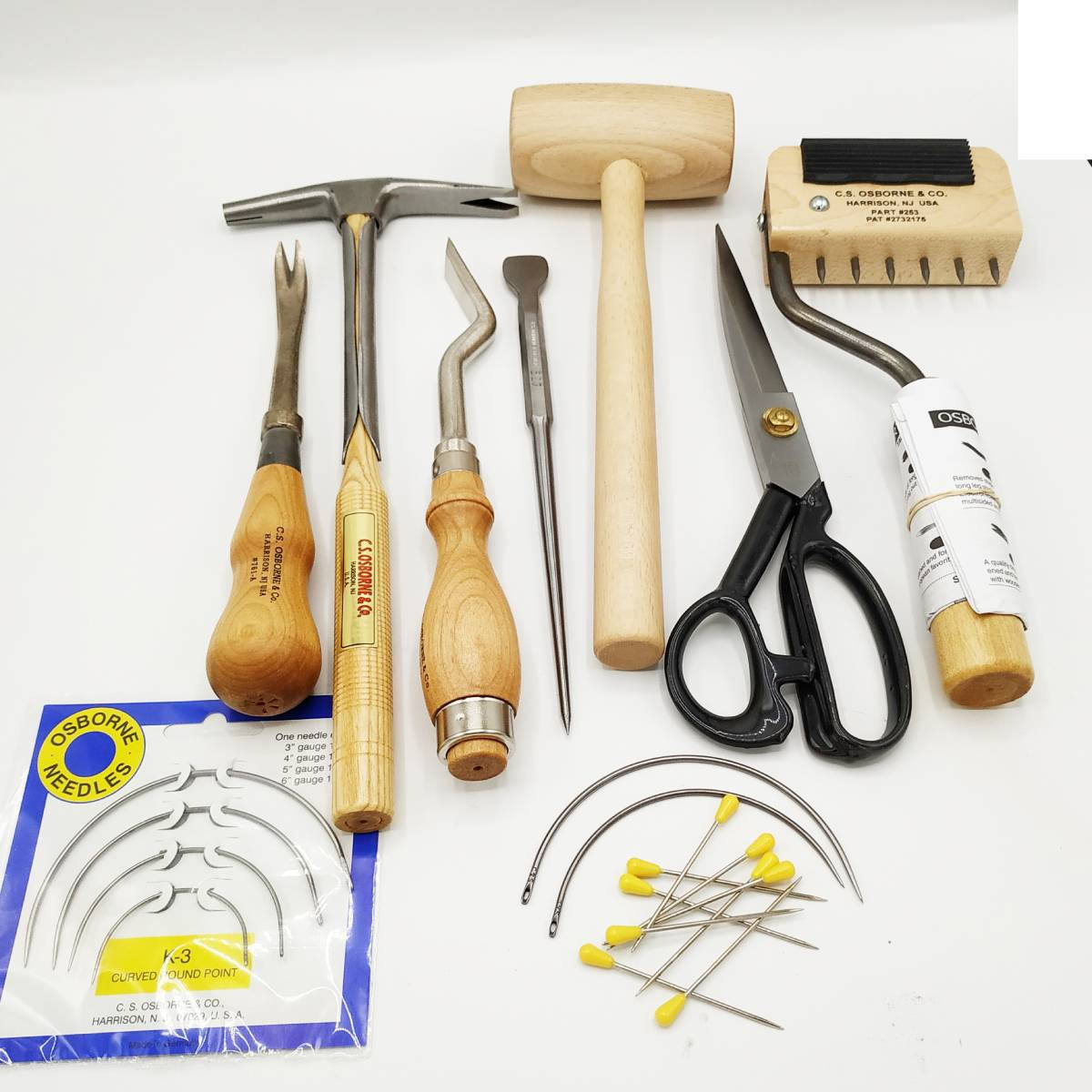 Kit Outils Tapissiers 4